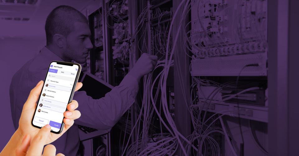 TeamworkAR™ makes everyone a genius with field services TeamworkAR™ makes everyone a genius with field services